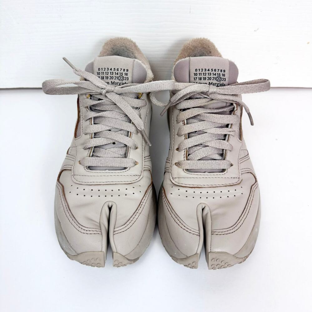 Maison Margiela Reebok Leather Tabi Club C Beige 36 US 5